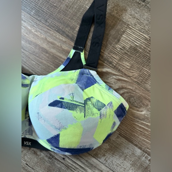 VS SPORT BRAS - Picture 6 of 13